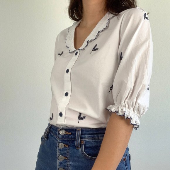 Floral White and Blue Button Up Embroidered Top S - Picture 2 of 12